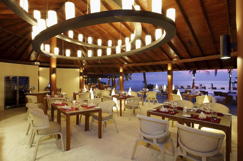 La Brezza at Centara Ras Fushi Resort thumbnail 4